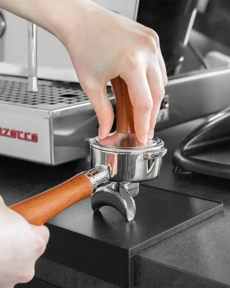 Barista Essentials Tamper 58,5 mm Holzgriff