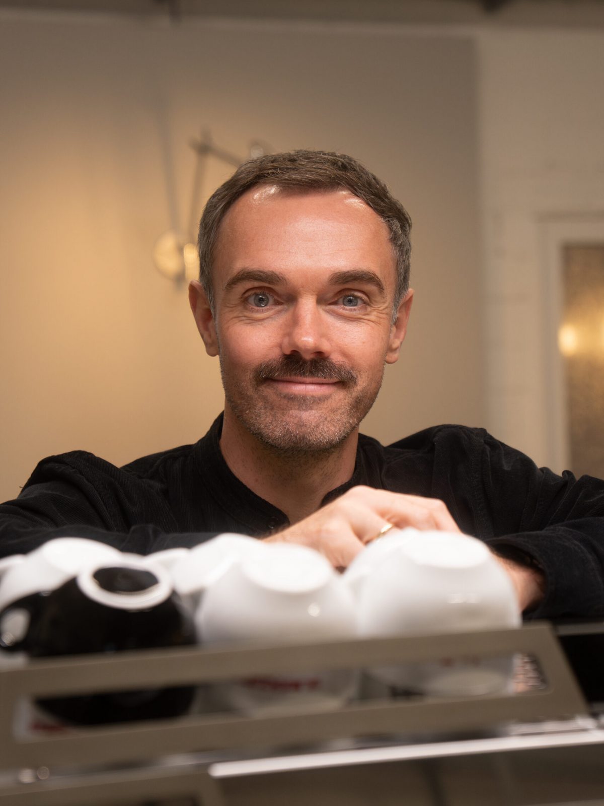 Frederik Kliewe, Geschäftsführer Coffee Elements, Pulheim Portrait Foto Frederik Kliewe Geschäftsführer Kliewe Coffee Elements Münster Pulheim Kaffeemaschine